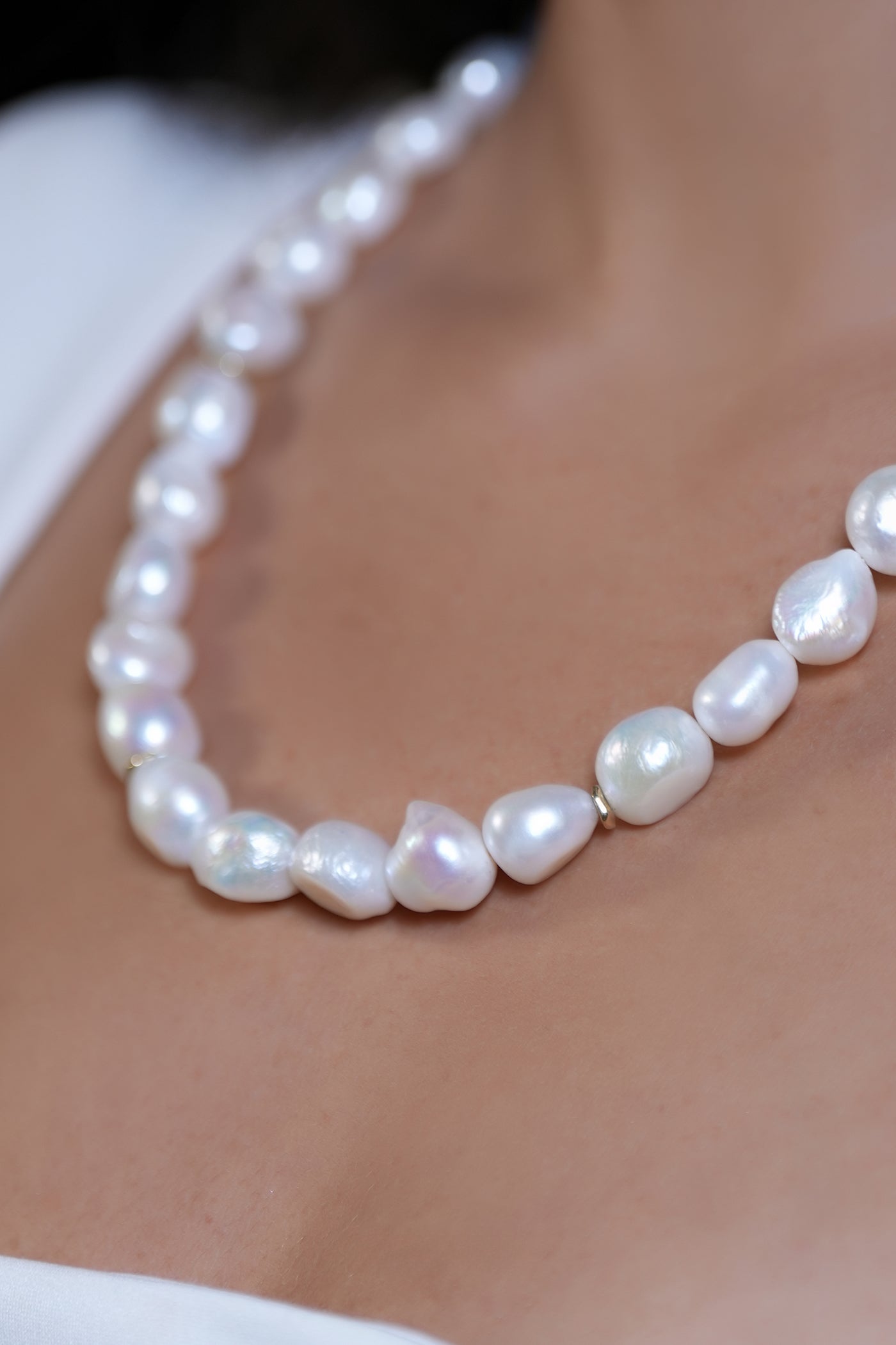 Aurora Bianca Pearl Necklace